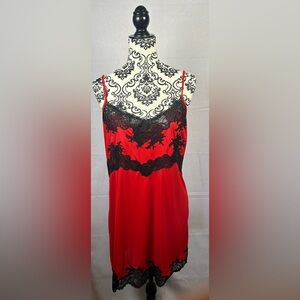 Gorgeous Natori chemise, Large, sexy, fire engine red. Silky with soft lace.